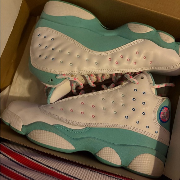 Jordan 13 ‘aurora green’ size 6.5y